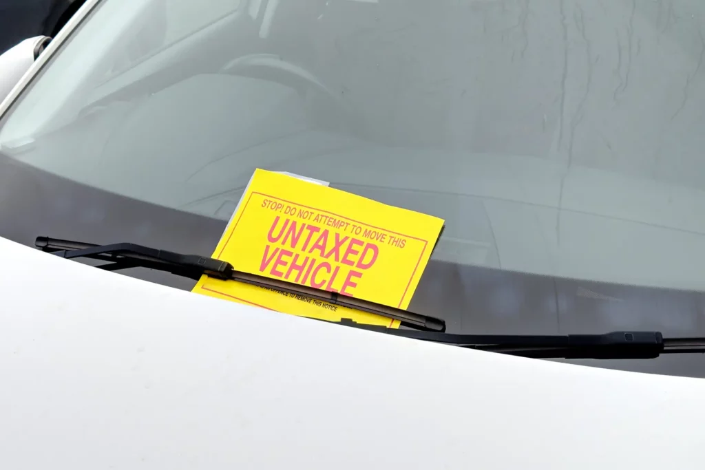Onbelaste auto met kennisgeving